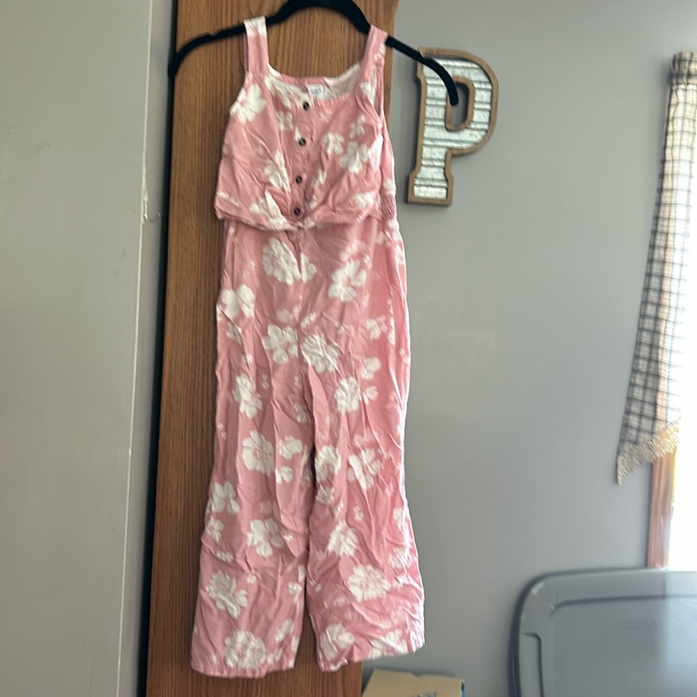 Girls jumpsuit.